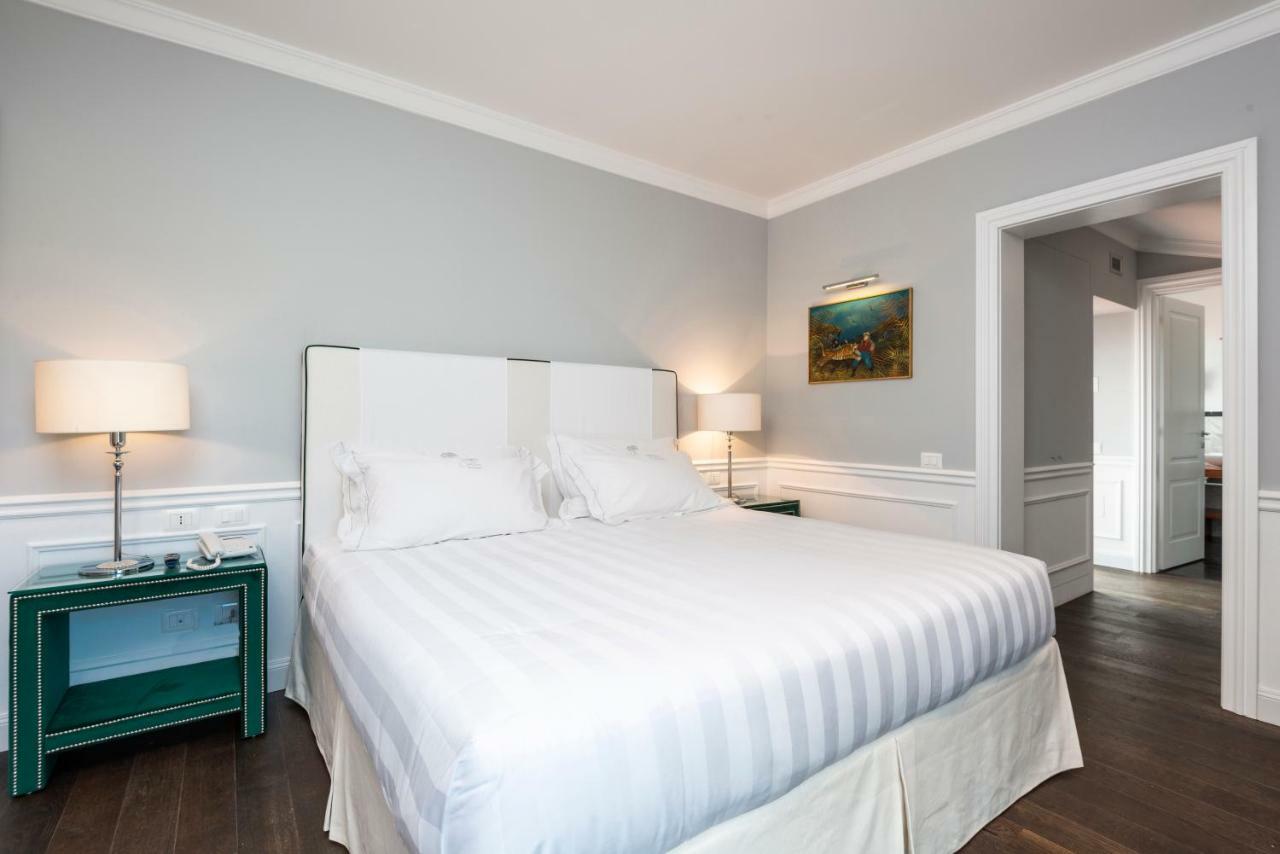 Junior Suite with Balcony with Spa Access,803956086:JPEG
